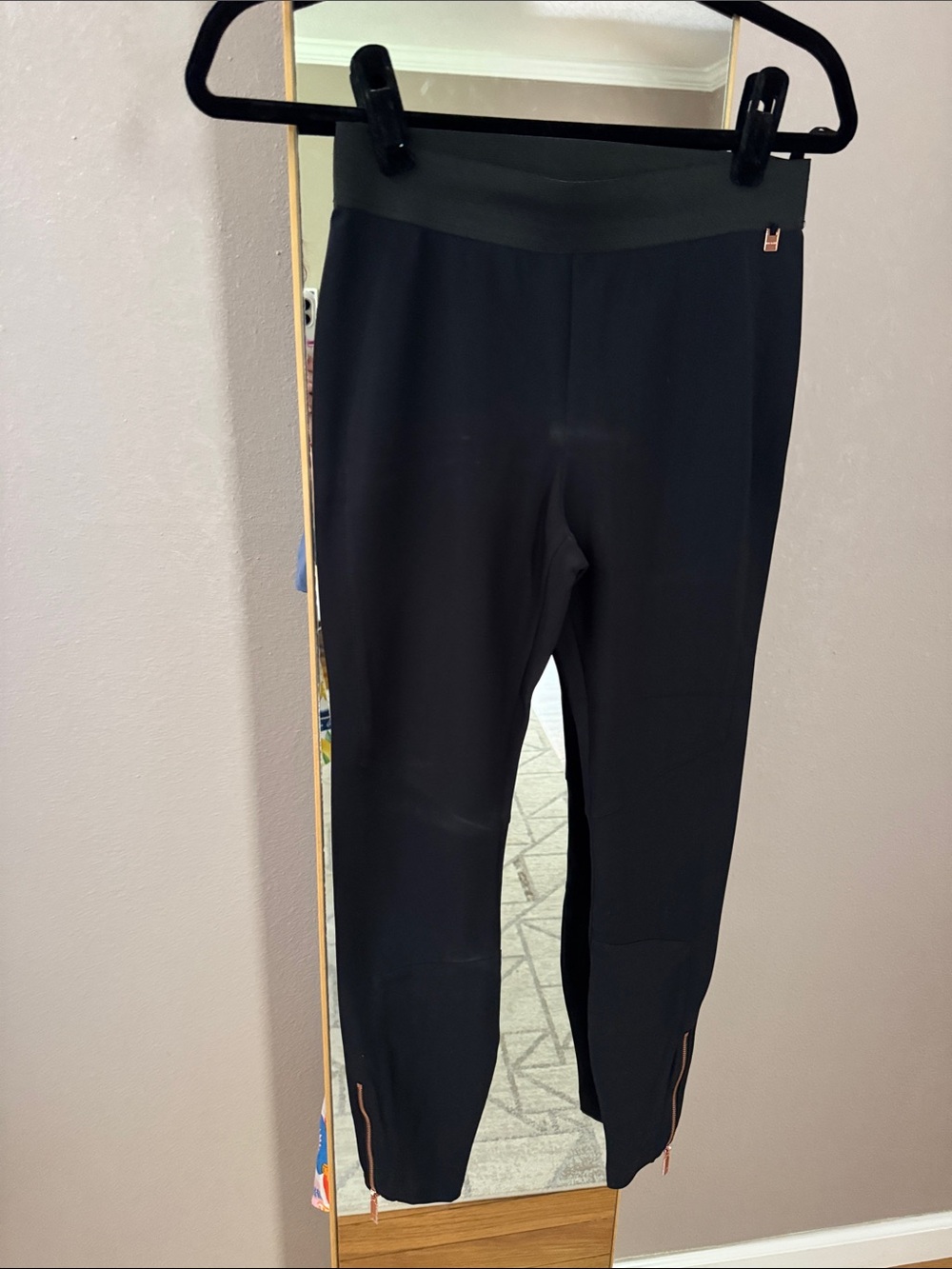 Ted Baker Black Zip-Hem Performance Leggings